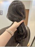 くすみベージュ
