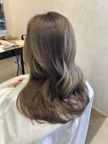 プリンプ トータルビューティ(PRIMP.total beauty) レイヤーカット　グレージュ ラテカラー