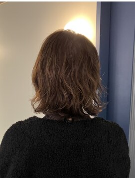 外ハネふわふわボブ