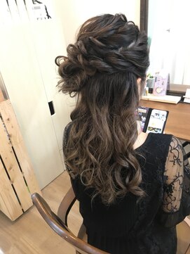 ロカット サロン(Roquat Salon) 大人ロングハーフアップアレンジ【ヘアアレンジ 立川南/袴】
