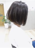大人かわいい切りっぱなし前下がりボブイルミナカラー