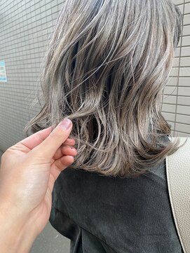 ウル(Ulu) ミルクティーグレージュ