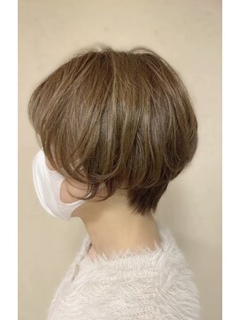 クレールプロデュースドバイロビン(Clair PRODUCED BY ROBIN) 《Clairが届ける》ふんわり動く大人ショート