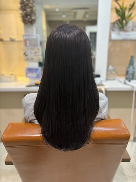 ポリッシュヘアメイク 二和向台店 艶カラー