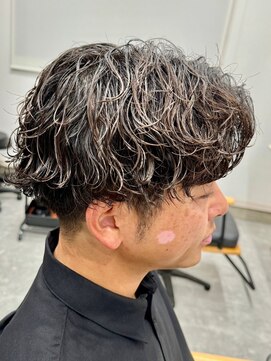 フゥ 宇都宮(FeU) 波巻きパーマツイストスパイラルパーマメンズマッシュパーマ