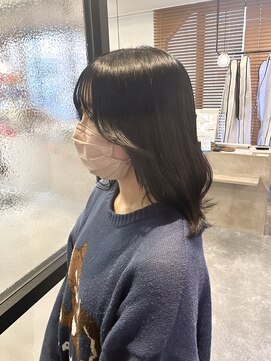 トリニティ 本厚木(trinity) ダークアッシュうるツヤミディアム愛され顔周りカット