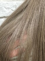 ネウィ 池袋(newi) カーキグレー