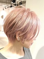 アイズ(I's) ハイトーンショート×ピンクベージュ×ブリーチ