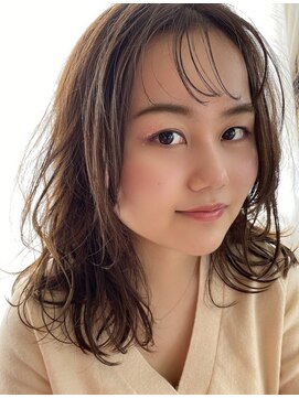 ルー(loup) ミディアム/ナチュラルベージュブラウンベージュ/レイヤーカット