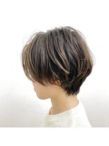ノーブル ループ(Noble loop) くびれ丸みショート