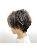 くびれ丸みショート