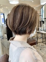 アルトル 池袋(altru)&nbsp;大人かわいいグレージュショートボブ