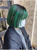 ハイライト/緑/グリーン/ブリーチオンカラー/コロンとボブ/小顔