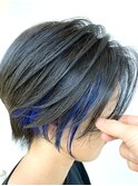 20代30代大人可愛いインナーカラーブルーイヤリングカラー