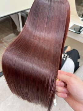 ドロシー 郡山桑野店(Dorothy) ミニウルフチェリーブラウンホワイトグレージュフェザーパーマ