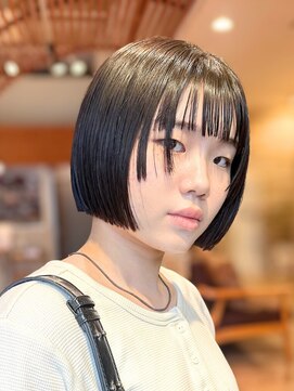 マッシュ アドベ 八戸ノ里(MASHU ADOBE) 切りっぱなしボブ×フェイスレイヤー