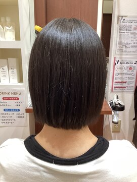 美容室ヒラトヤ 都南店 大人かわいいひし形小顔外ハネボブ30代40代50代ショートカット