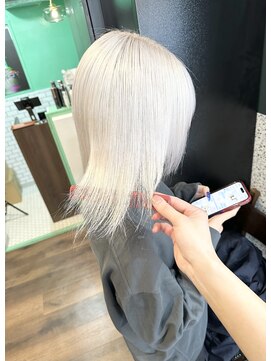 パレット 難波(Palette) ホワイトブロンド/ホワイトブリーチ/ケアブリーチ/エンドカラー