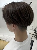 メンズでワンカラーで透明感カラー×浮かないツーブロックカット