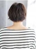 かきあげバングの外ハネカールスタイル