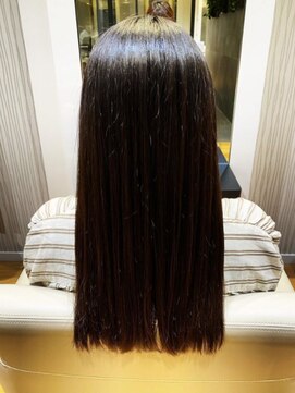 ラピッシュ 南三番町店(Lapish) 〈ラピッシュ南三番町店〉縮毛矯正 黒髪 ロングヘアー