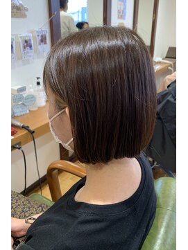 ジッカジッカ(Jicca Zicca) ショートボブ/耳掛けショート/セクションカラー/インナーカラー