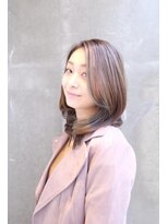 カエルムアヴェダ(CAELUM AVEDA)&nbsp;フェミニンに遊ぶ、大きめカール