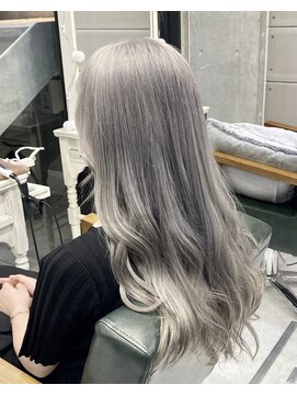 エイト プラット 渋谷2号店(EIGHT plat) シルバーグレー　ハイトーンカラー