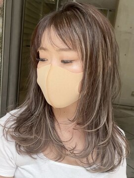 ヨロ 小岩(YOLO) ハイライトショートヘアダブルカラーイルミナカラーオージュア