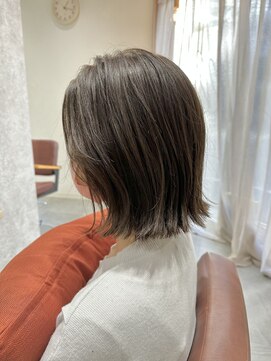 エクティル(ecutill) 【ecutill 赤羽】切りっぱなしボブ
