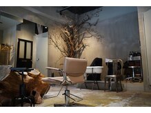 内装テーマは経年変化。