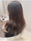 暗めカラーショコラベージュ段カットフェミニンロングアラフィフ