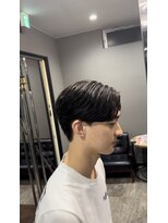 オーラ(AuRa)&nbsp;センターパート×パーマ