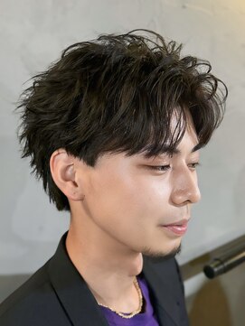 バース バイ ハピネス(BIRTH by happiness) ツイストスパイラルパーマツイストパーマメンズマッシュパーマ