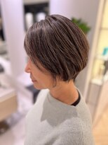 ステア ケース(stair case)&nbsp;白髪染めやめてしばらく経ったけどちょっと物足りなくなった方へ