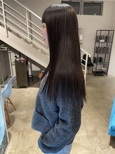 アールハーツ 峰店(R-HEARTS)&nbsp;黒髪ロングの前髪ぱっつんは最強でしょ