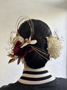 ラフターヘアー(Lafter Hair) タイトシニヨン