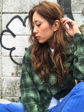 レオニード 表参道(LEONID) 西海岸風耳掛けウェーブスタイル