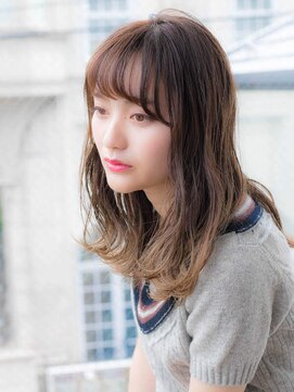 ルティア(Lutia) フェザーミディ 簡単スタイリング グラデーション