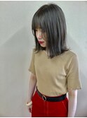 切りっぱなし軽めボブ