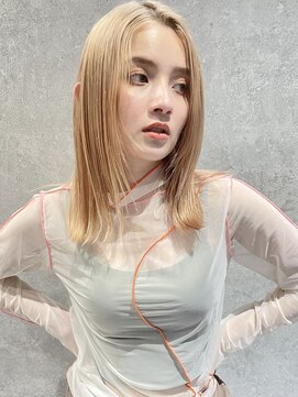 ラミエバイメルト 下北沢(lamie by melt) 毛利/ミディアム 顔まわり レイヤー ブロンドベージュ 10代 20代