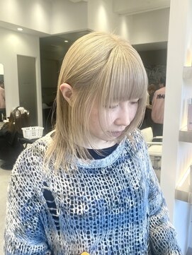 イリ(iLi) 【iLi】ホワイトブロンド