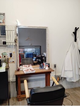 ニコヘアー(niko hair)の写真/実力派女性スタイリストによるマンツーマン施術で、頭皮のお悩みも相談しやすい♪大型店が苦手な方にも◎