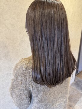 イロハ(iroh) イルミナカラー/くすみグレージュカラー/髪質改善