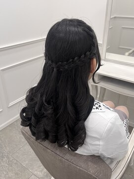 リルミー(Lilme) 【ヘアメ】お姉さんヘア♪編みカチュハーフアップ＊新井