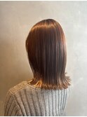 シンプルだけど垢抜ける◎ツヤ感たっぷりのミディアムスタイル