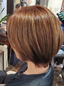 トゥルートラスト アン 下石田店(True Trust un) 透明感×立体感 30代40代大人可愛い☆ハイライトボブ