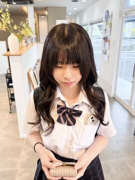 ミルヘアデザイン(mil hair design) 韓国風 前髪カット 艶髪 くびれ巻き サイドバング