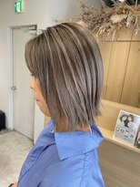 アヴァンス 京橋店(AVANCE)&nbsp;上品な白髪ぼかしグレージュ系バレイヤージュ