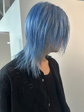 カシェル トウキョウ(Cashel Tokyo) ブルーカラー/ブリーチカラー/ウルフカット